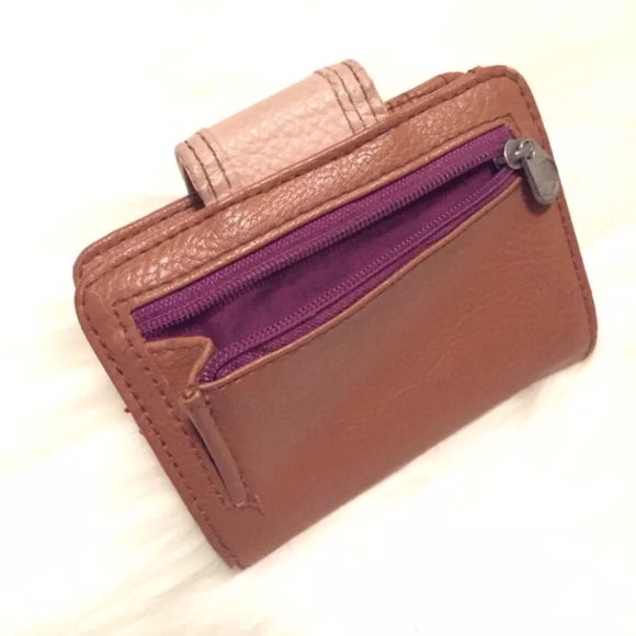 Volcom Woman’s Wallet Faux Leather Button close - Picture 7 of 8